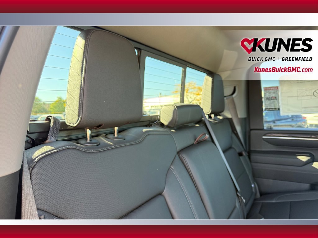 New 2026 GMC Sierra 2500 SLT w/ SLT Premium Package AWD/4WD image 34