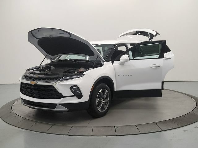 New 2026 Chevrolet Blazer LT FWD image 12