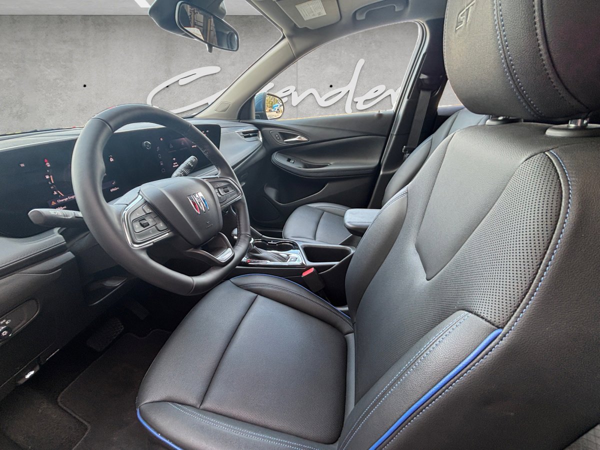 Used 2026 Buick Encore GX Sport Touring w/ Advanced Technology Package image 23