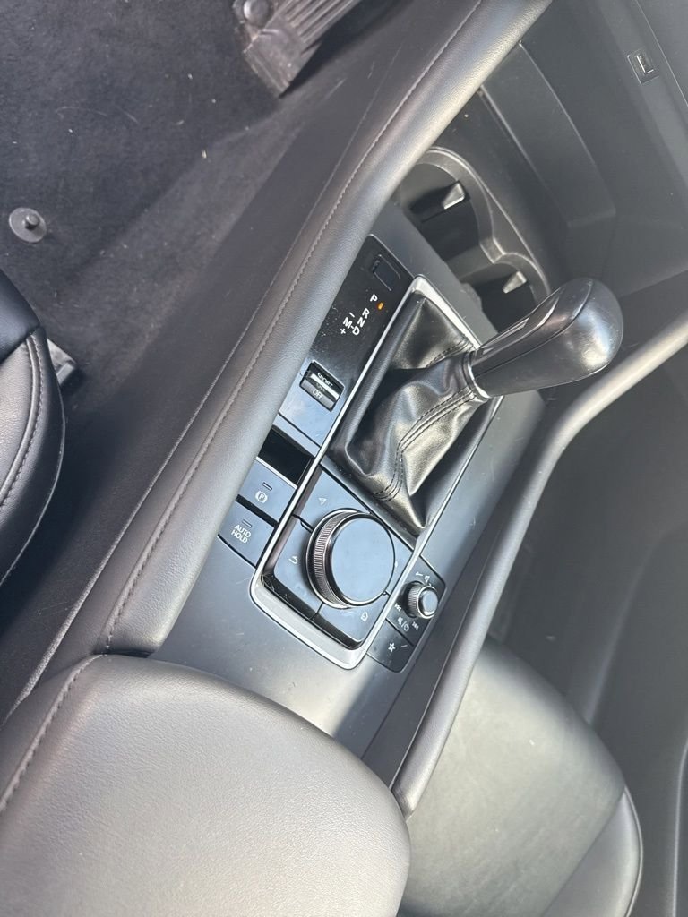 Used 2020 MAZDA MAZDA3 Hatchback FWD image 10