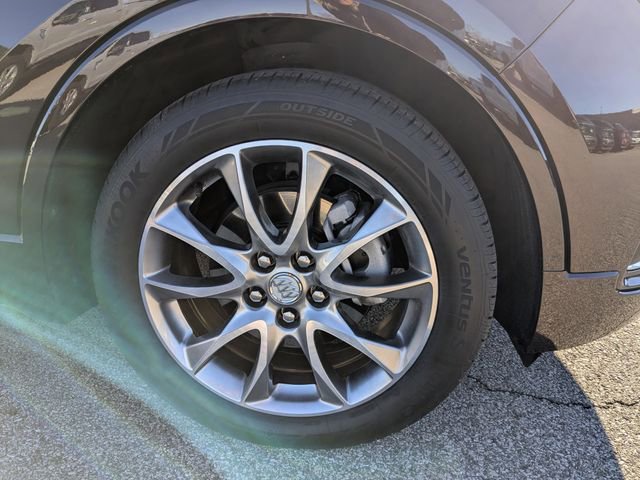 Used 2020 Buick Envision Essence w/ Experience Buick Package image 10