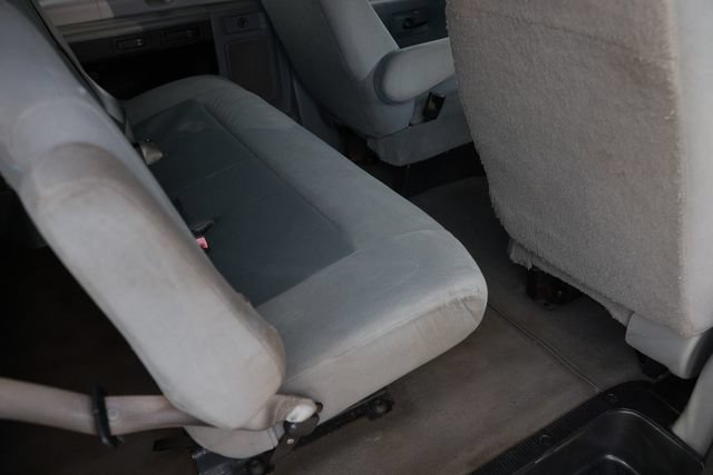 Used 2008 Ford E-350 and Econoline 350 XLT RWD image 11