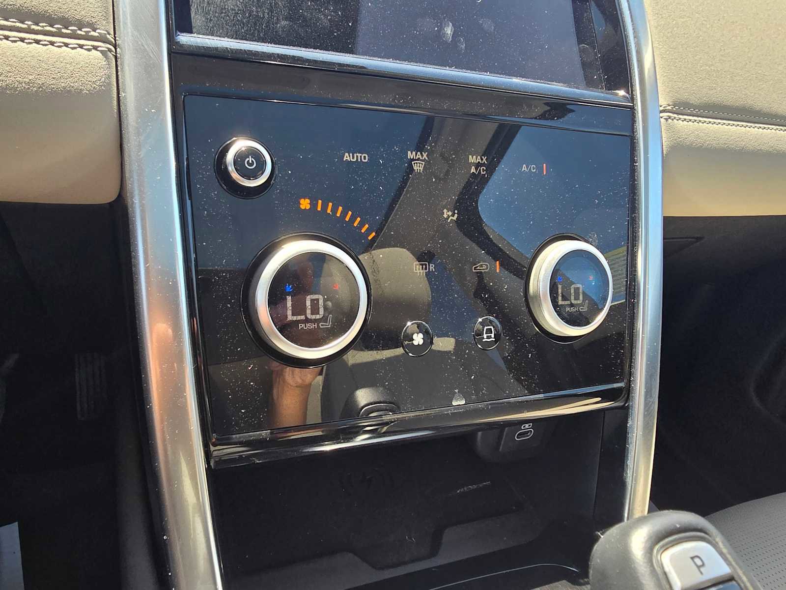 Used 2023 Land Rover Discovery Sport SE image 27