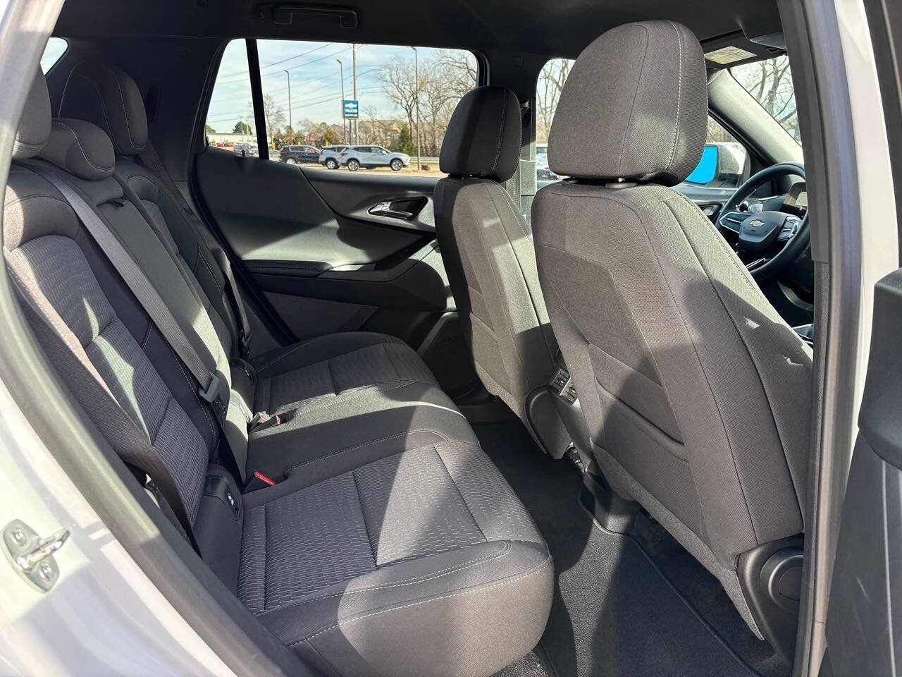 Used 2025 Chevrolet Equinox LT image 16