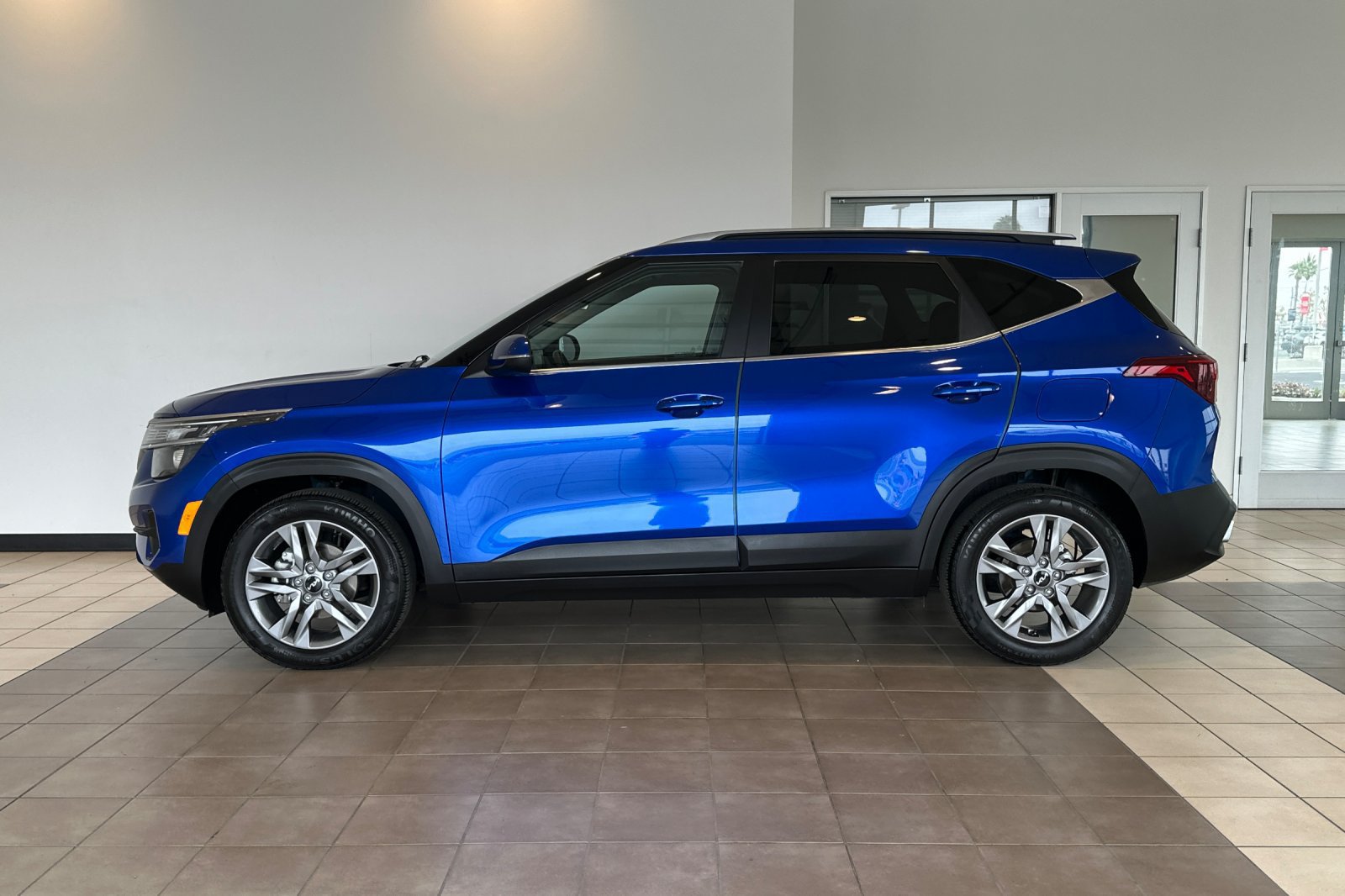 Used 2023 Kia Seltos S FWD image 7