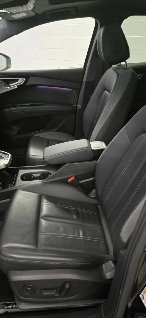 Used 2023 Audi Q4 e-tron Prestige AWD/4WD image 8