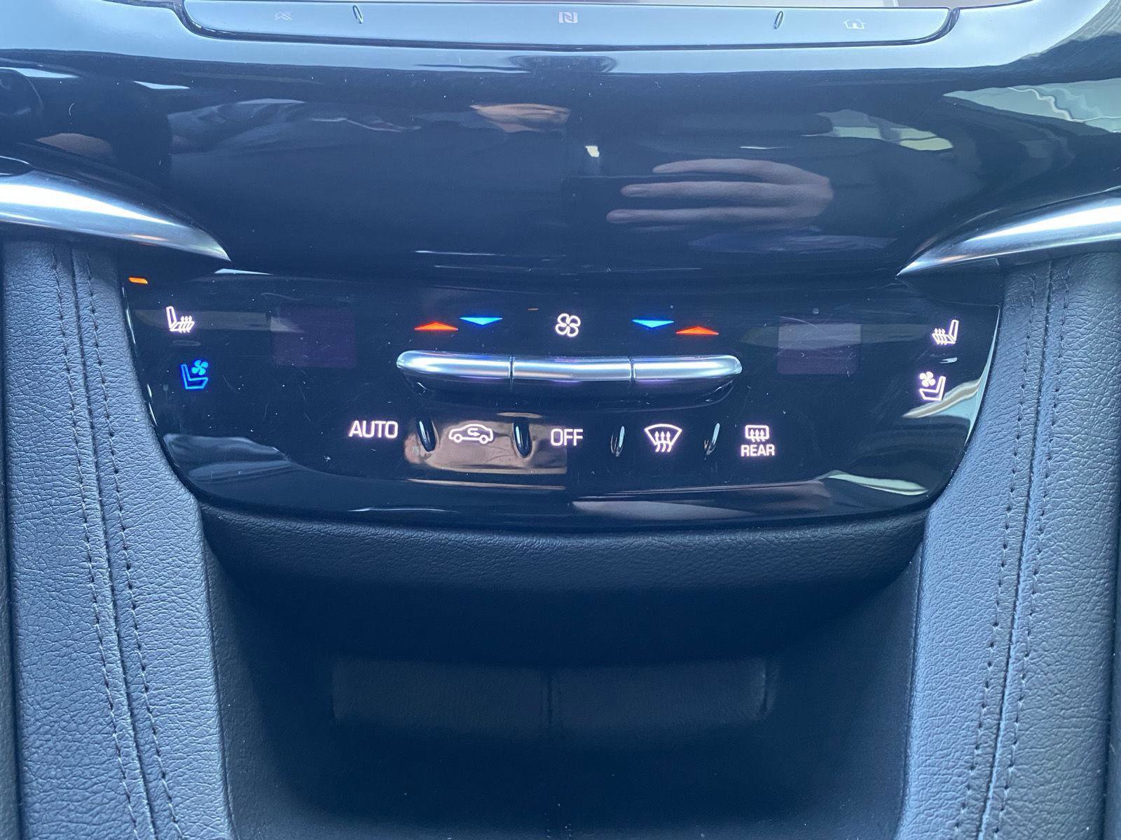 Used 2020 Cadillac XT6 Sport AWD/4WD image 17