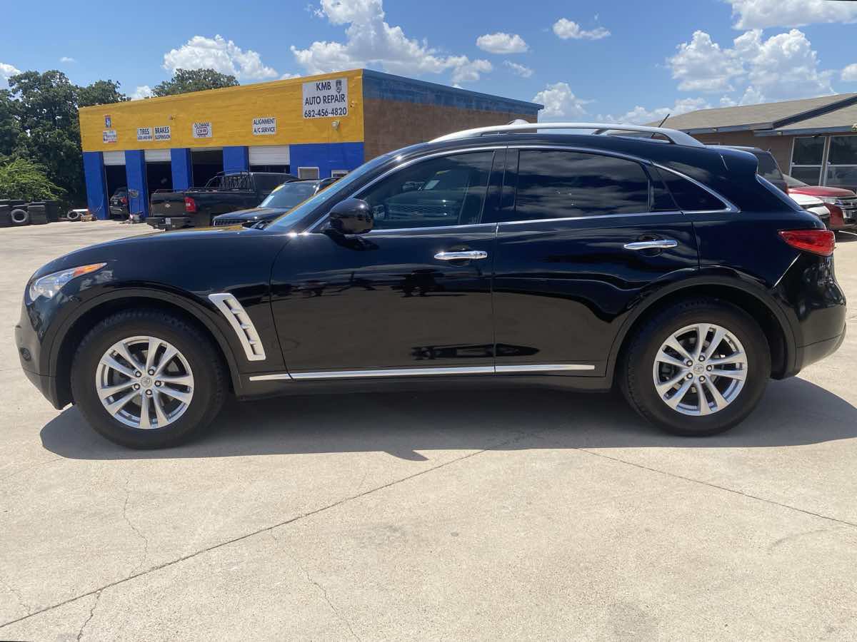 Used 2011 INFINITI FX35 2WD w/ Premium Pkg image 9