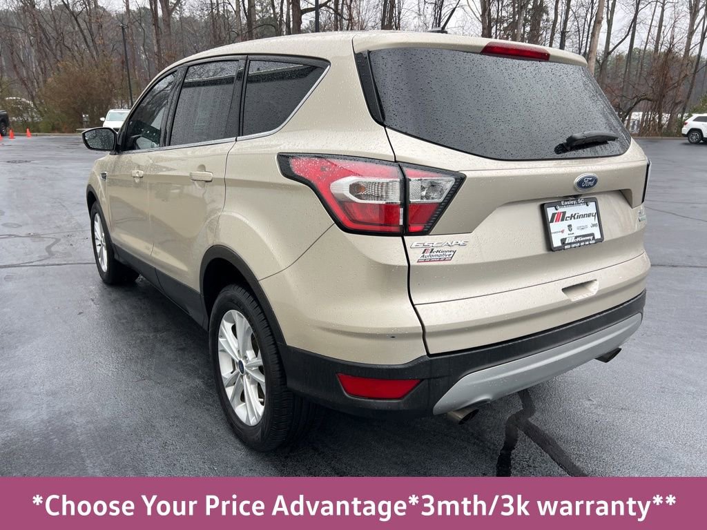 Used 2017 Ford Escape SE image 6