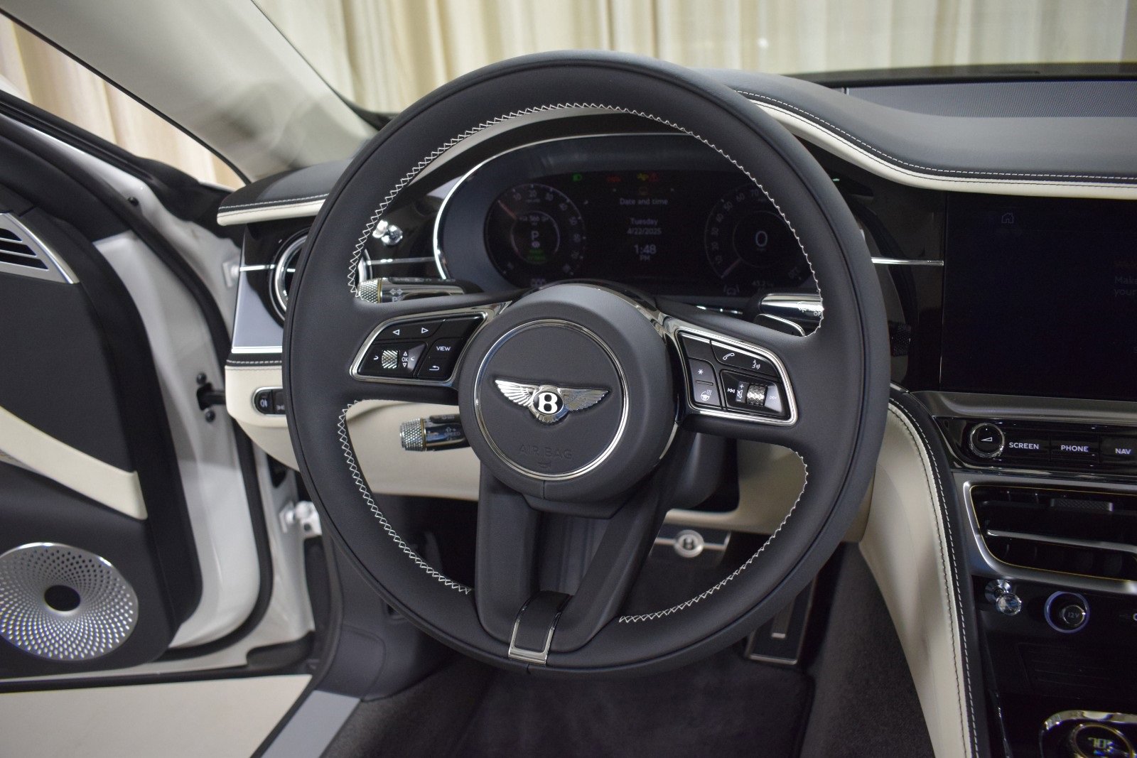 New 2025 Bentley Flying Spur Plug-In Hybrid image 4