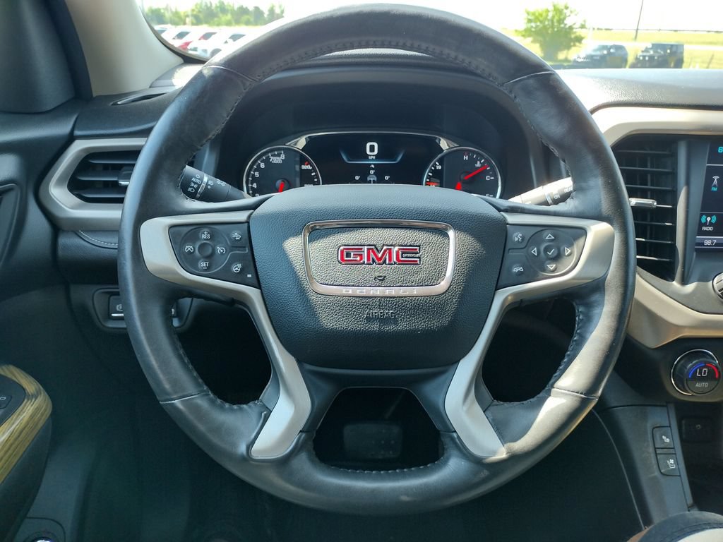 Used 2017 GMC Acadia Denali w/ Technology Package AWD/4WD image 25
