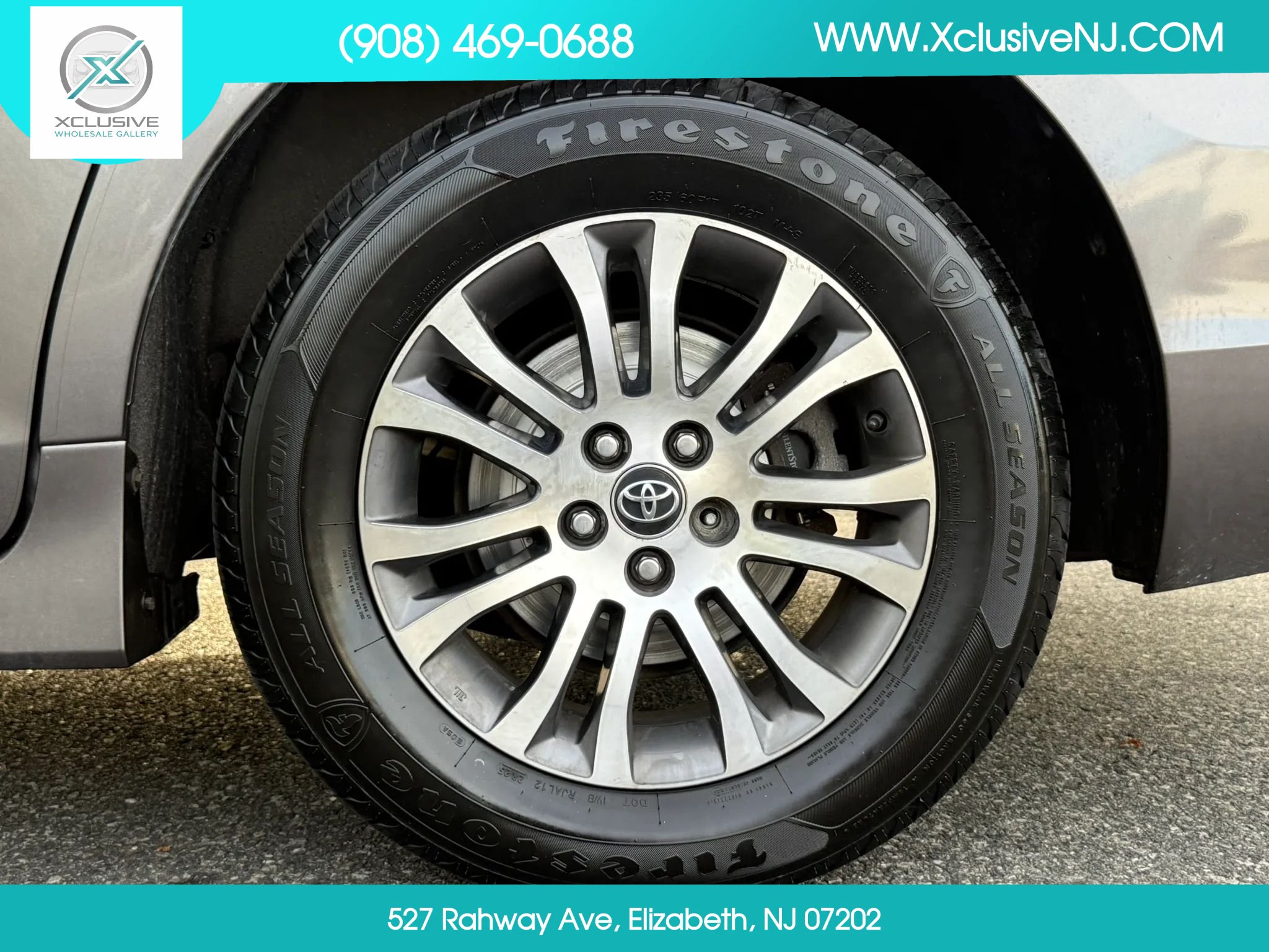 Used 2019 Toyota Sienna XLE Premium w/ Carpet Mat Package FWD image 36