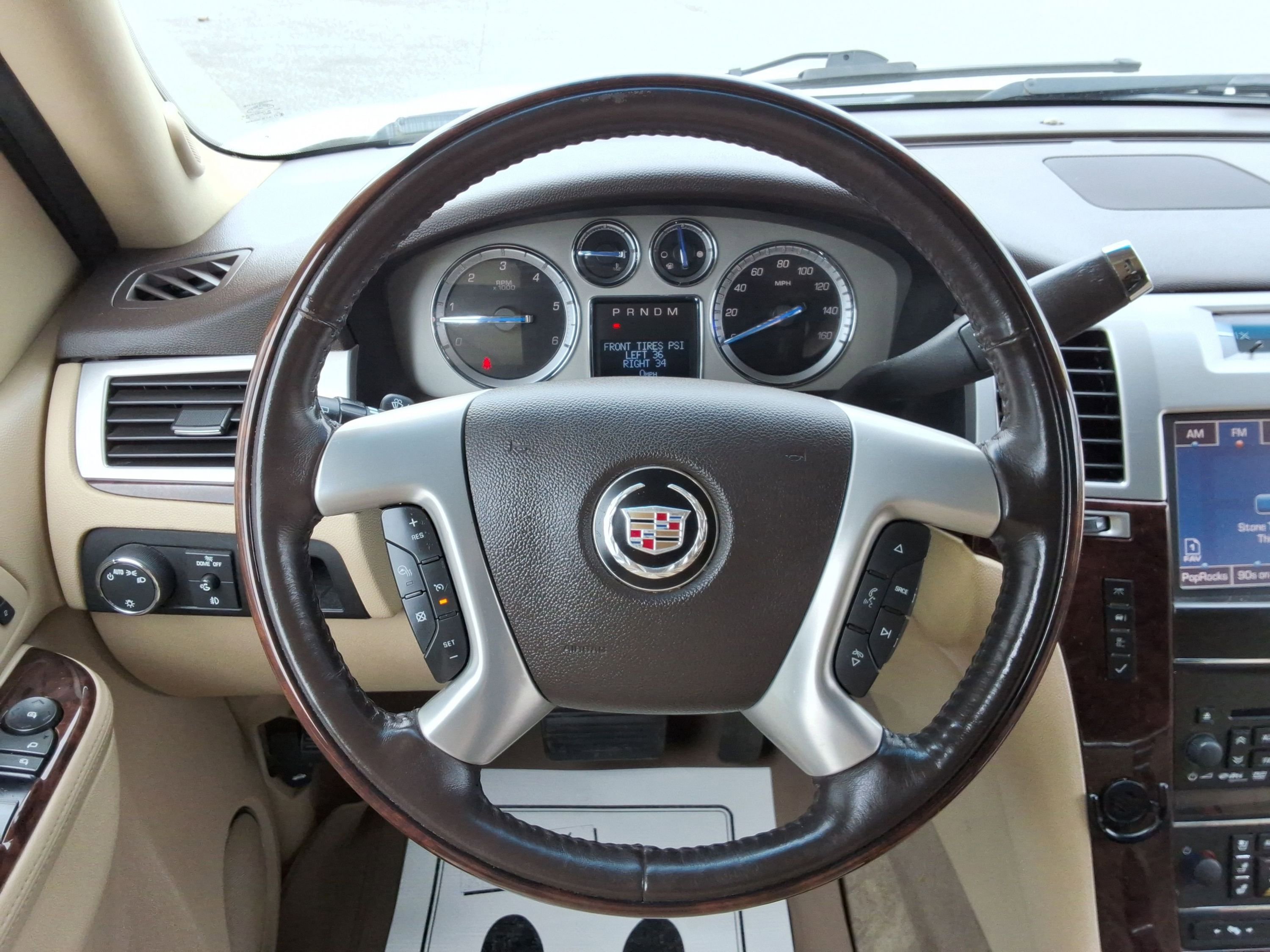 Used 2012 Cadillac Escalade ESV Luxury image 11