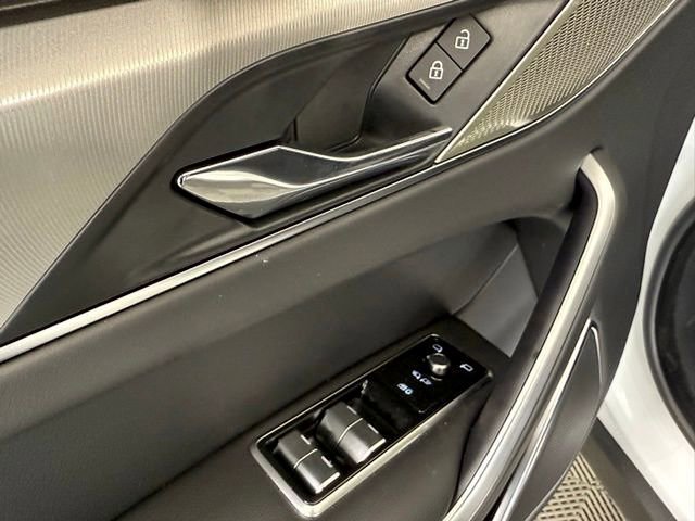 Certified 2025 Jaguar F-PACE R-Dynamic S image 12