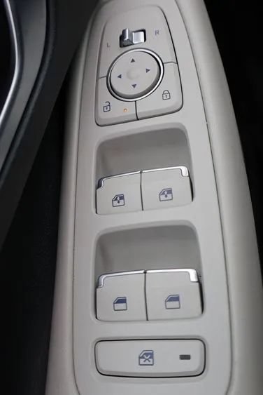 Used 2025 Hyundai Sonata SEL FWD image 20