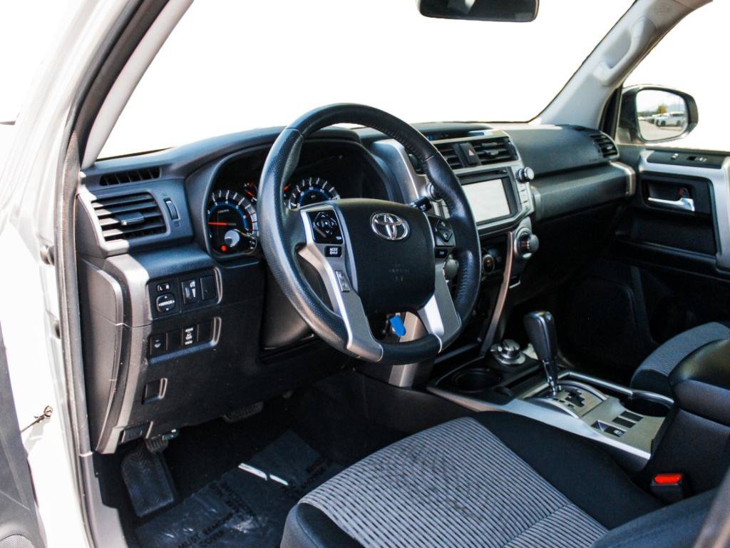 Used 2015 Toyota 4Runner SR5 AWD/4WD image 8
