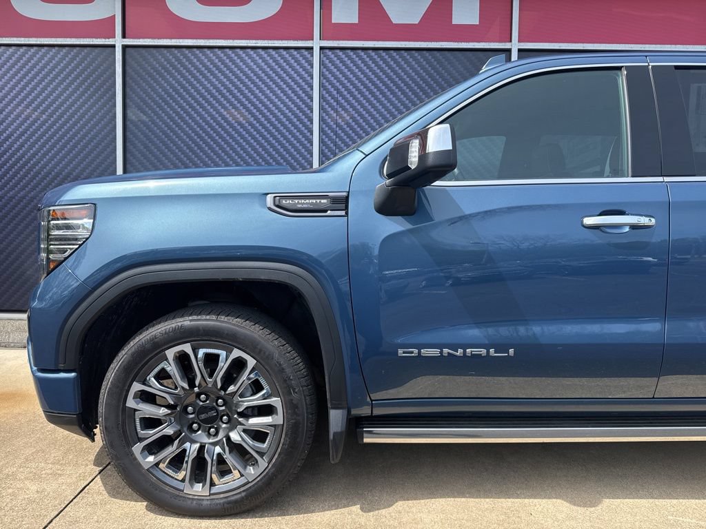 Used 2025 GMC Sierra 1500 Denali Ultimate AWD/4WD image 16