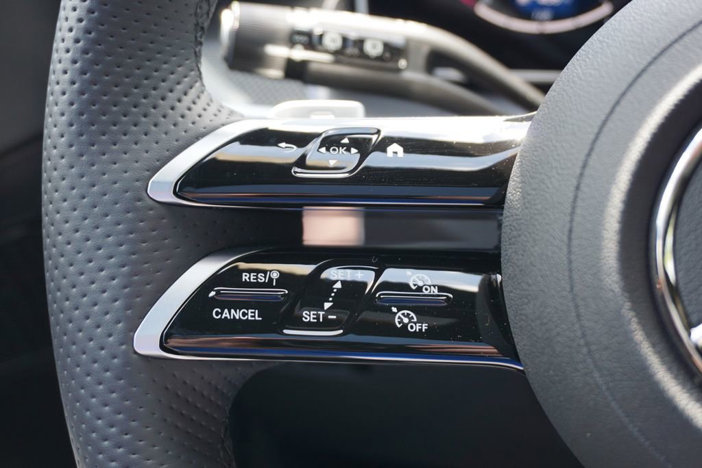 Certified 2025 Mercedes-Benz GLC 300 4MATIC image 27