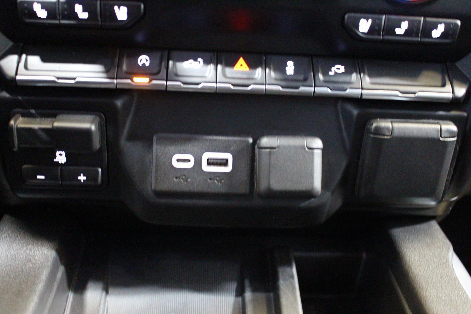 Used 2020 GMC Sierra 1500 SLT w/ SLT Convenience Package image 25