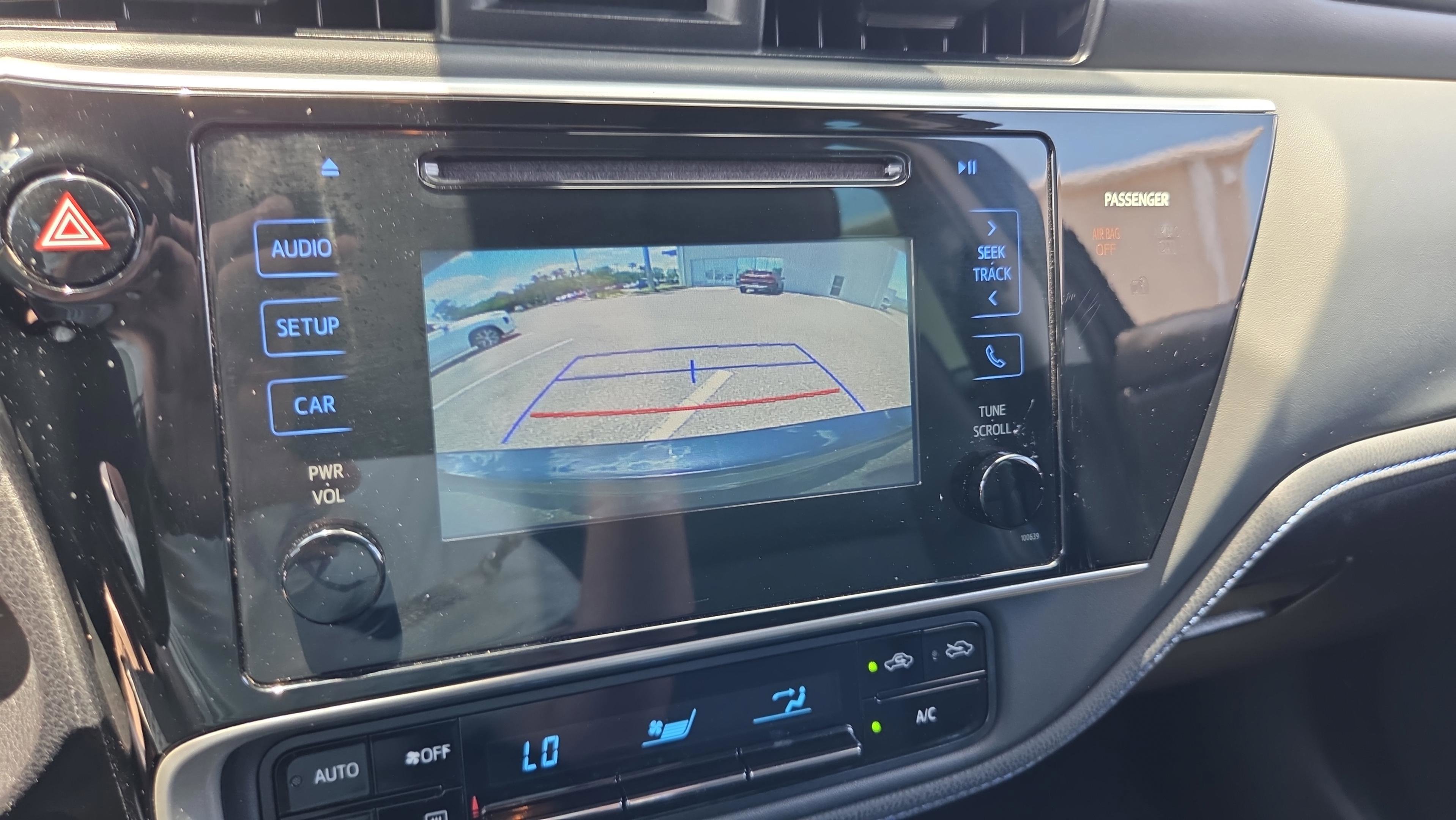 Used 2017 Toyota Corolla SE FWD image 16