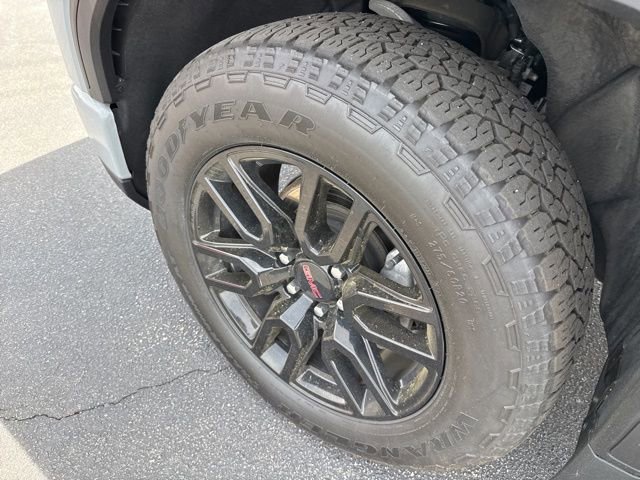 Used 2024 GMC Sierra 1500 Elevation image 12