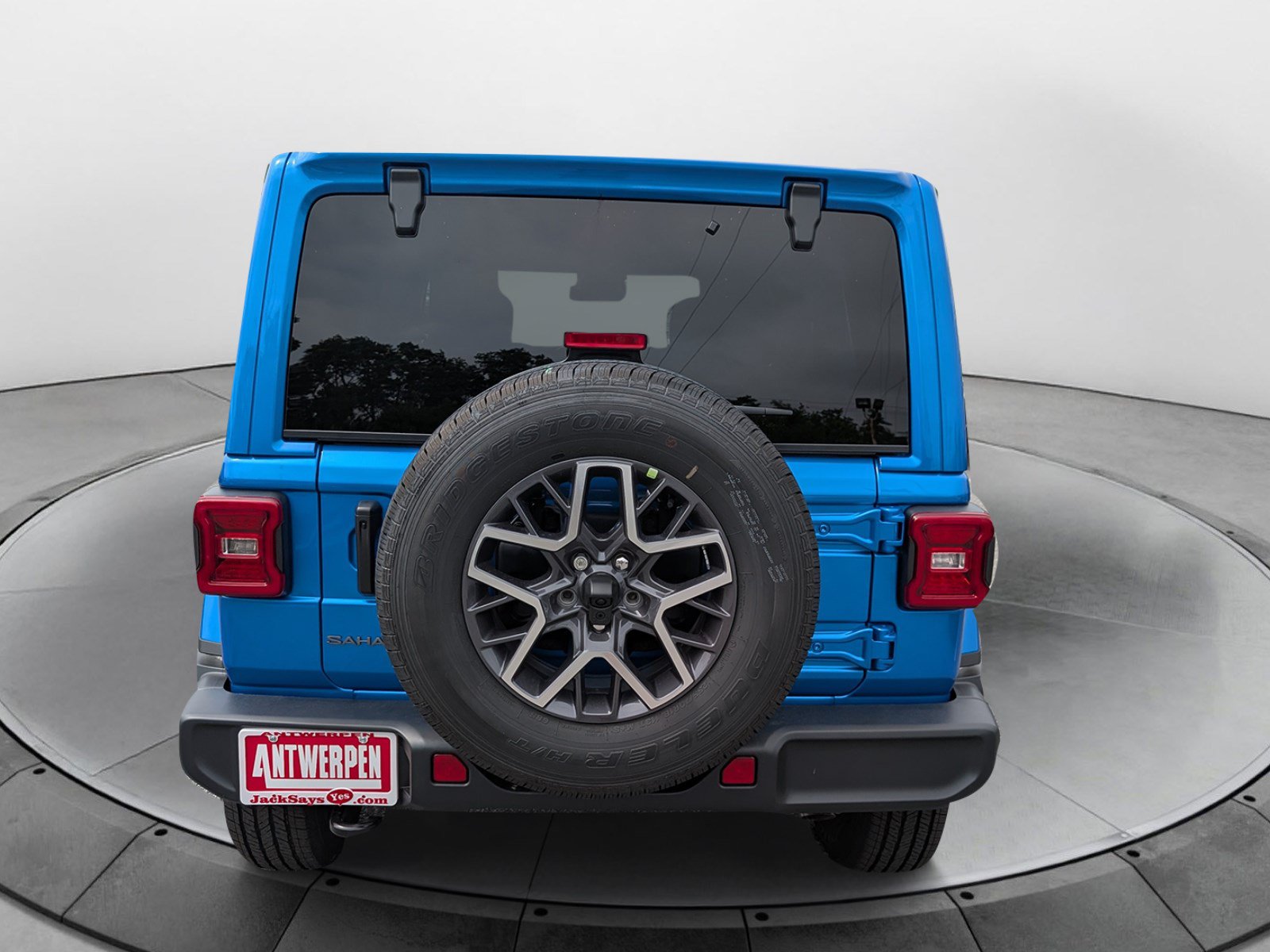 New 2026 Jeep Wrangler Unlimited Sahara w/ Technology Group AWD/4WD image 4