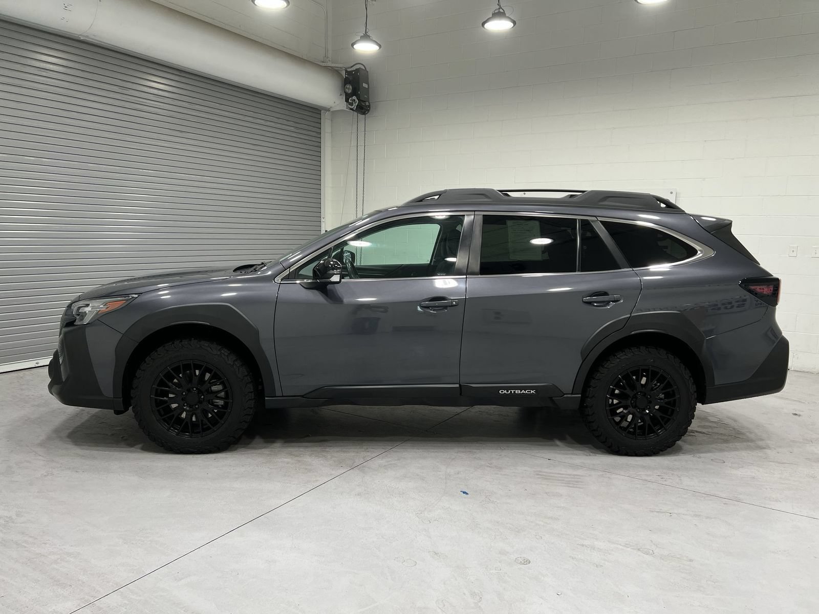 Used 2023 Subaru Outback Limited AWD/4WD image 5