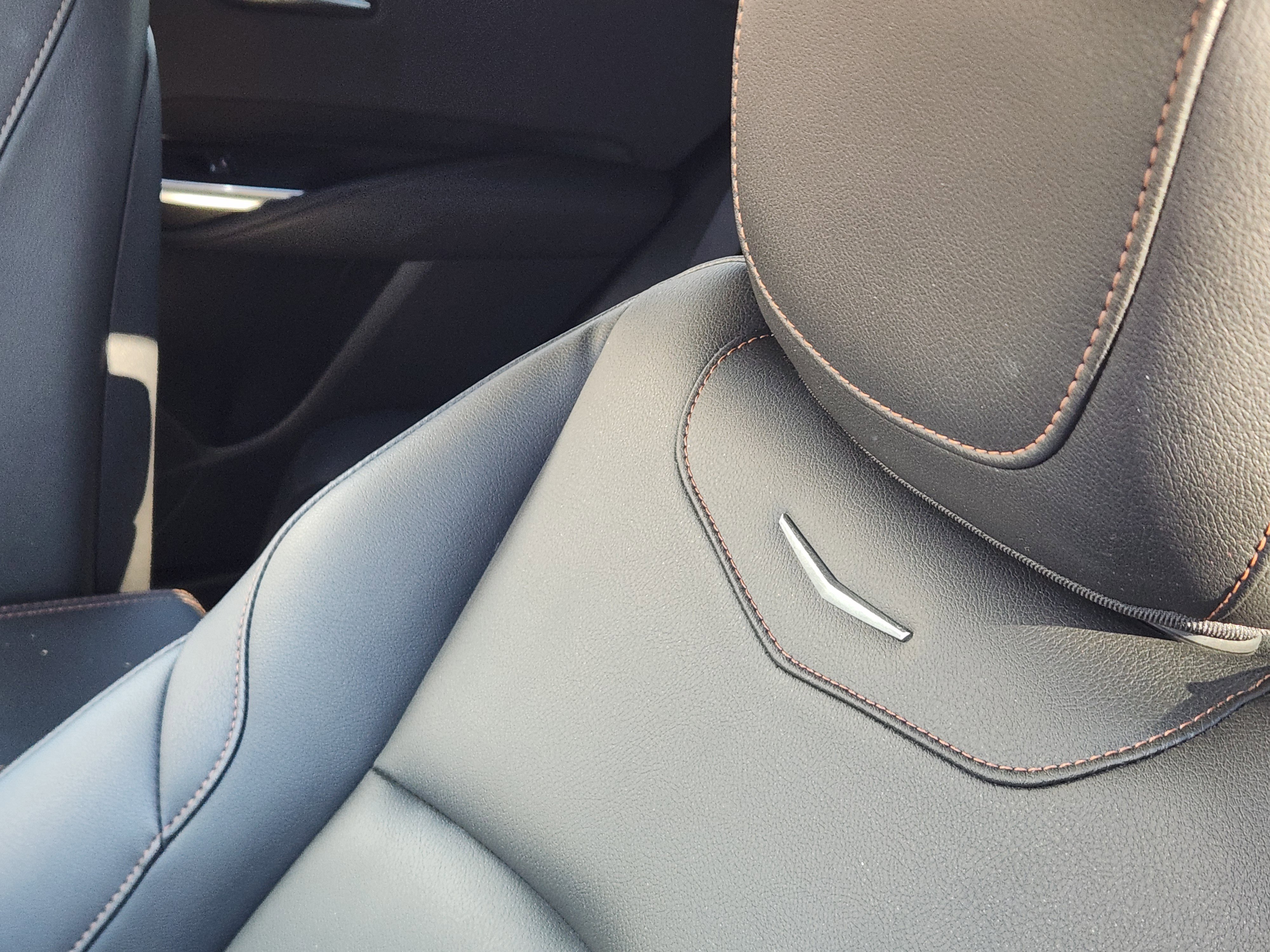 Used 2020 Cadillac XT4 Sport w/ Driver Awareness Package image 18