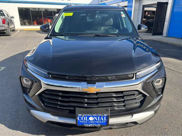 Used 2025 Chevrolet TrailBlazer LT AWD/4WD image 19