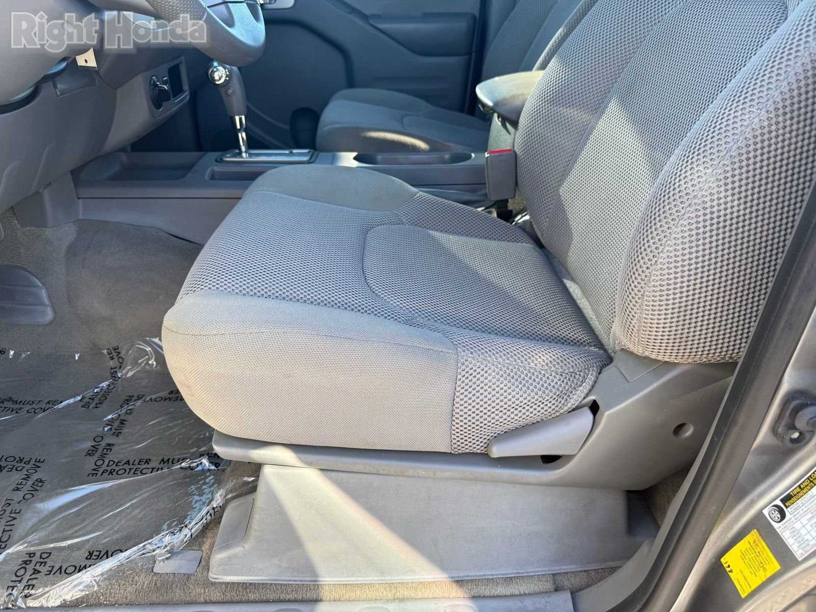 Used 2018 Nissan Frontier SV image 13