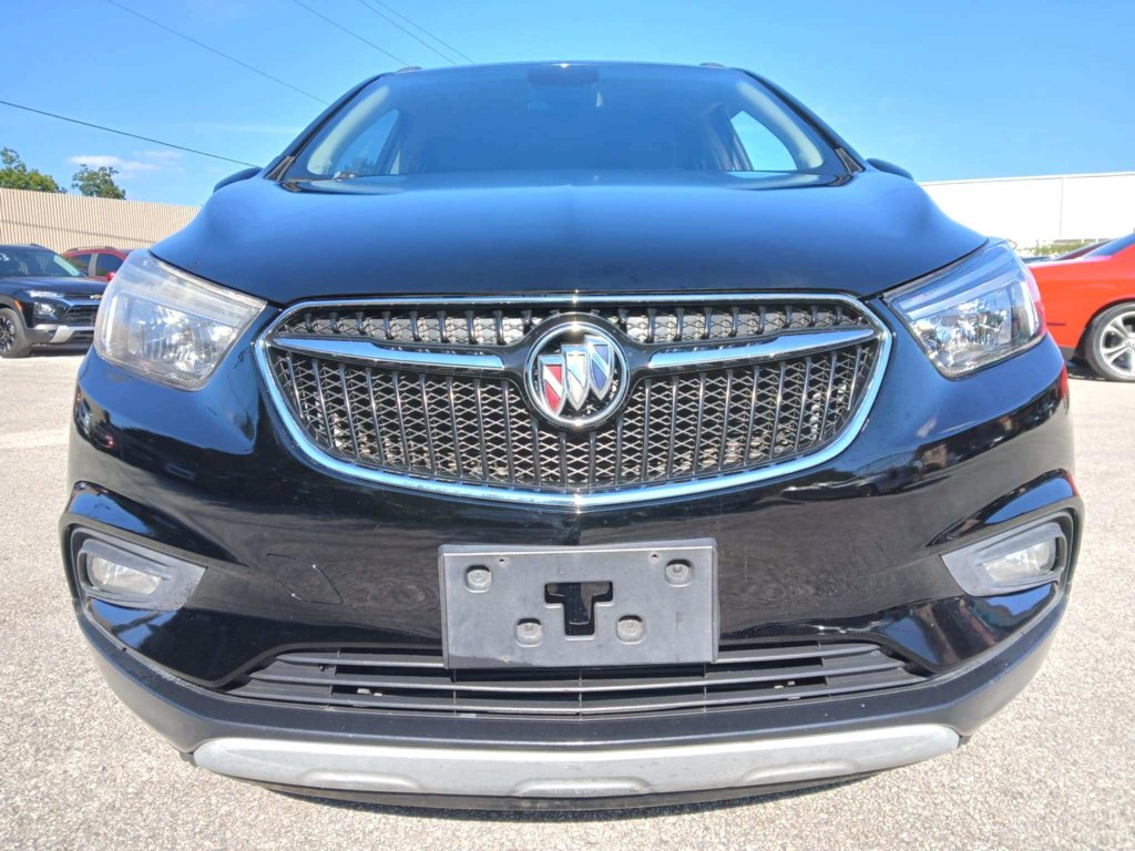 Used 2018 Buick Encore Sport Touring image 2