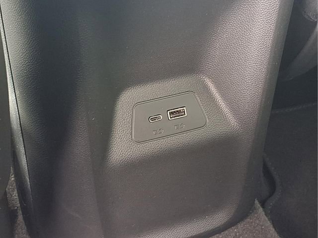 Certified 2025 Buick Envision Preferred AWD/4WD image 22