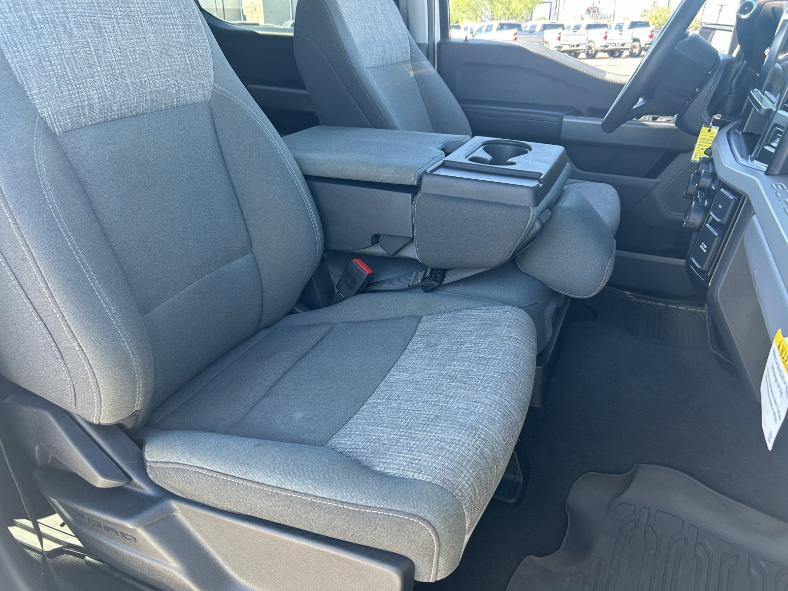Used 2025 Ford F350 XLT w/ Tremor Off-Road Package AWD/4WD image 10