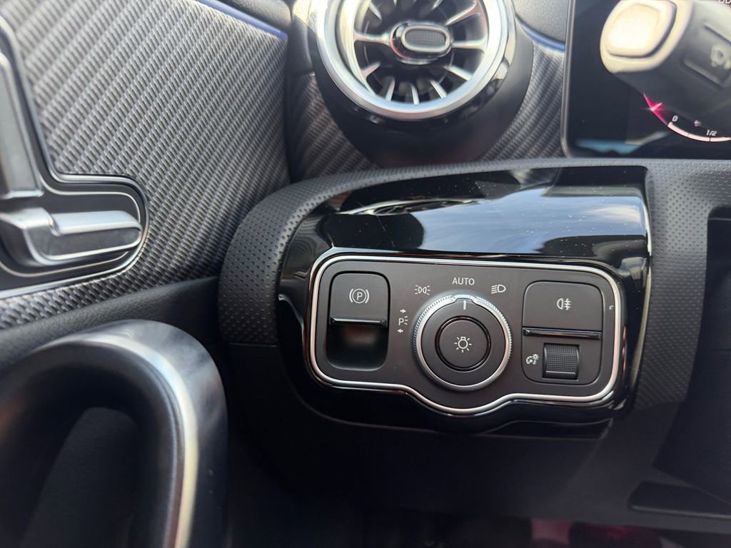 Certified 2025 Mercedes-Benz CLA 250 image 22