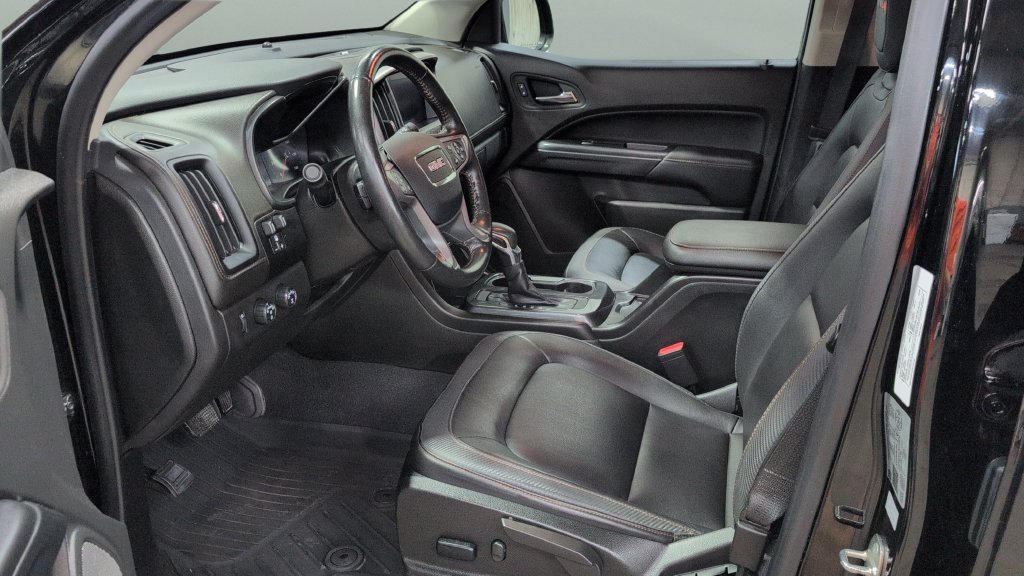 Used 2022 GMC Canyon AT4 w/ Trailering Package AWD/4WD image 8