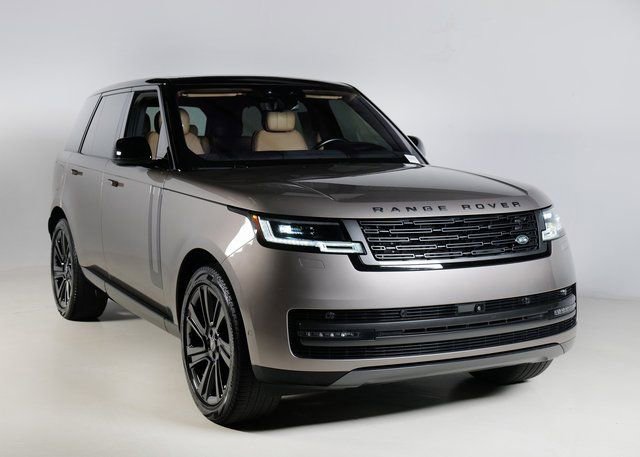 Used 2023 Land Rover Range Rover SE image 20