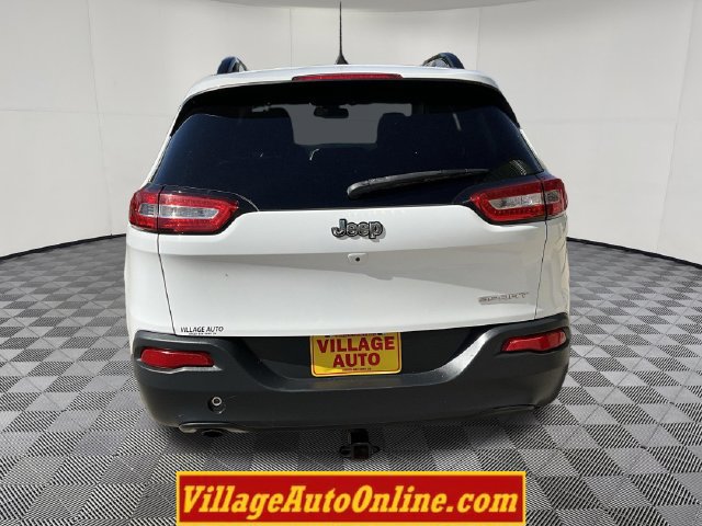 Used 2017 Jeep Cherokee Sport w/ Cold Weather Group FWD image 10
