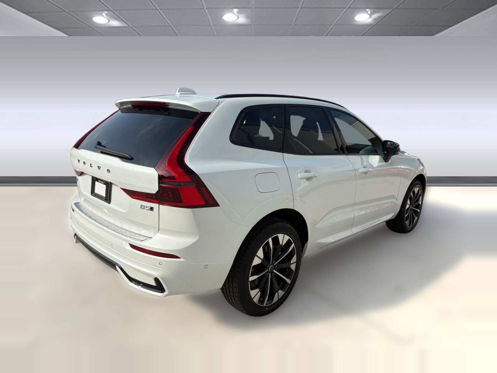 Certified 2026 Volvo XC60 B5 Plus w/ Protection Package Premier image 9