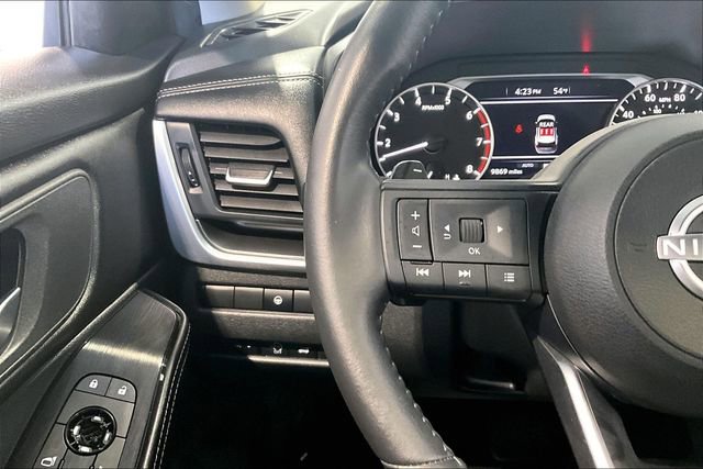 Used 2024 Nissan Rogue SV w/ SV Premium Package AWD/4WD image 11