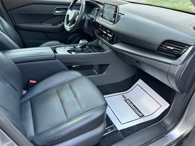 Used 2021 Nissan Rogue SV w/ Premium Package FWD image 13