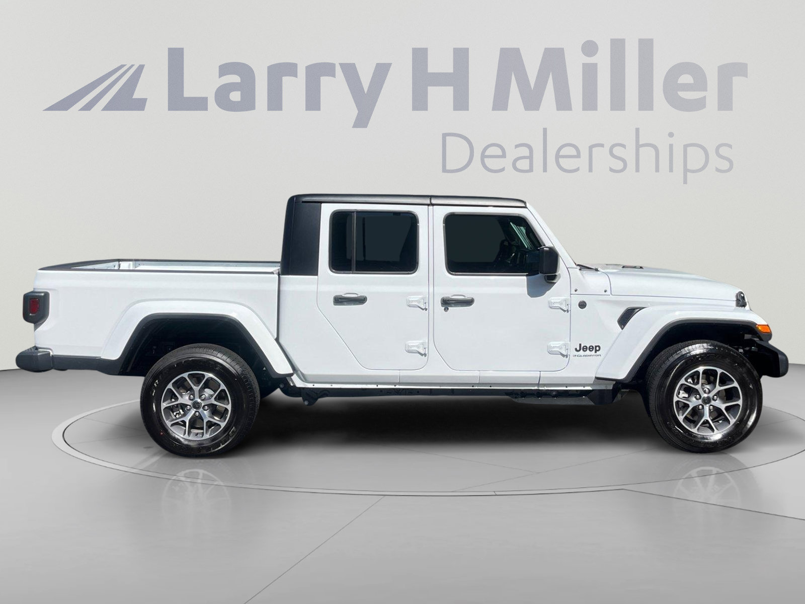 New 2026 Jeep Gladiator Sport AWD/4WD image 6