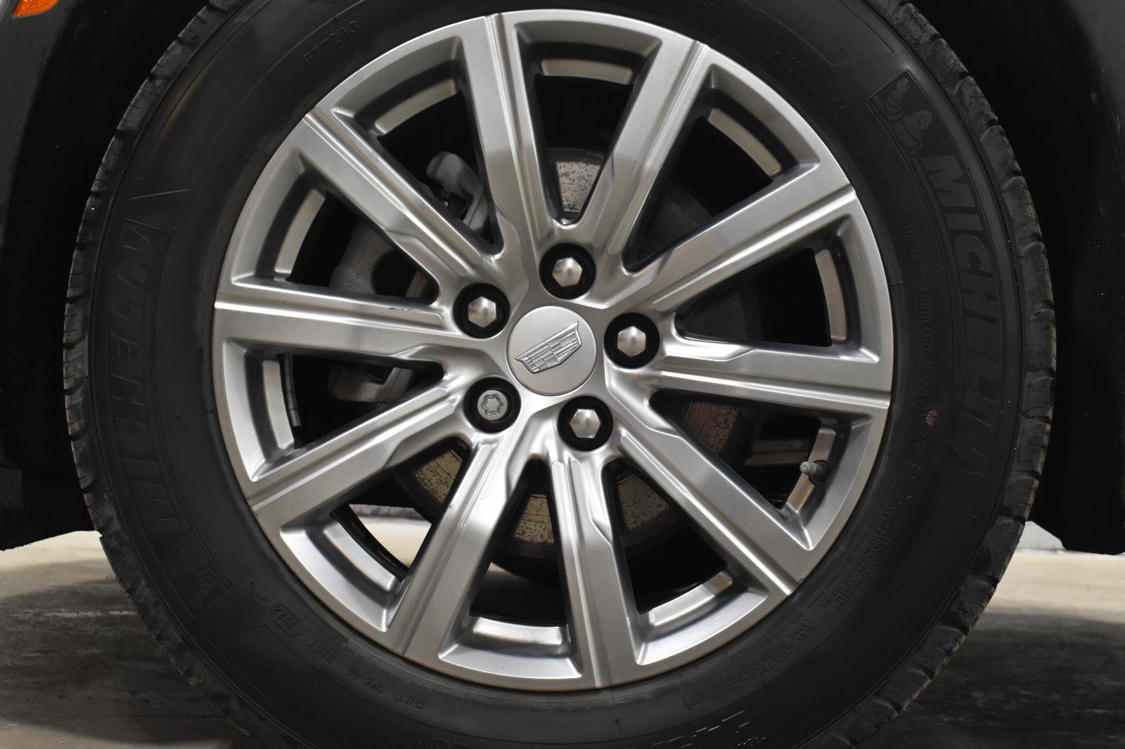 Used 2020 Cadillac XT4 Premium Luxury image 32