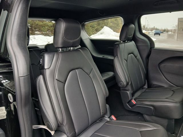 New 2026 Chrysler Voyager LX FWD image 30