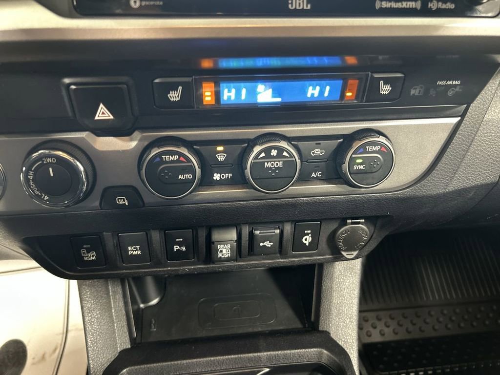 Used 2022 Toyota Tacoma Limited AWD/4WD image 17