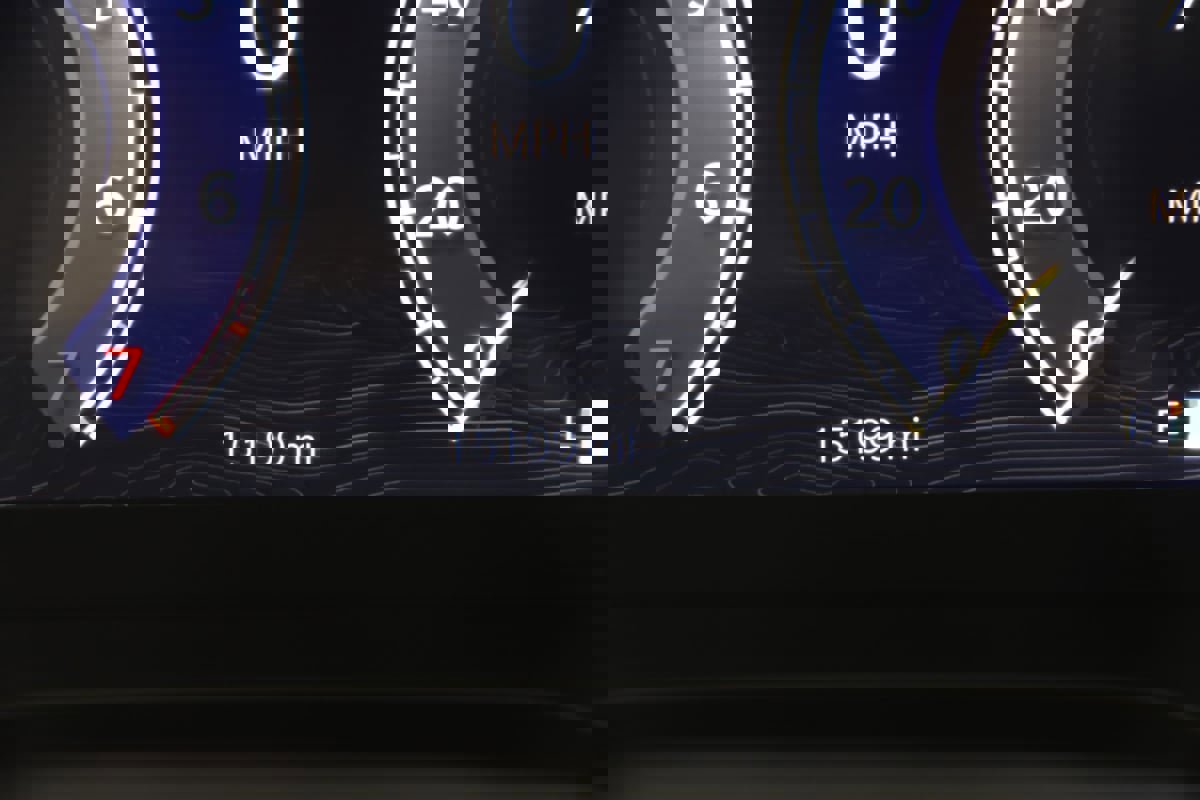 Used 2024 Jeep Grand Cherokee Limited w/ Luxury Tech Group II image 39