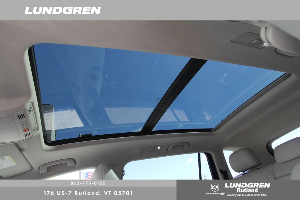 Used 2022 Volkswagen Tiguan SE image 30