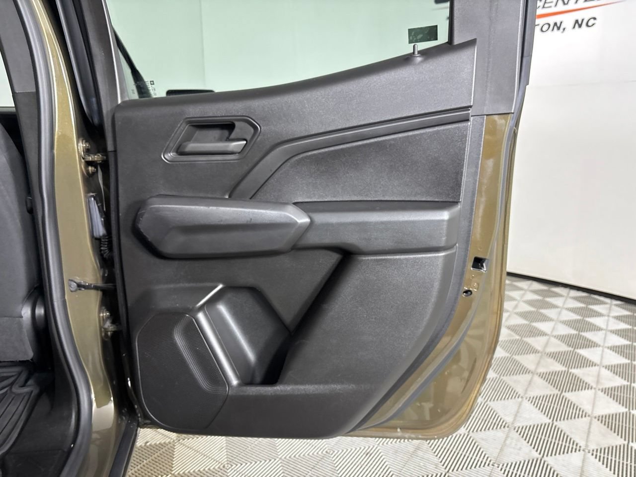 Used 2023 Chevrolet Colorado Trail Boss w/ Advanced Trailering Package AWD/4WD image 24