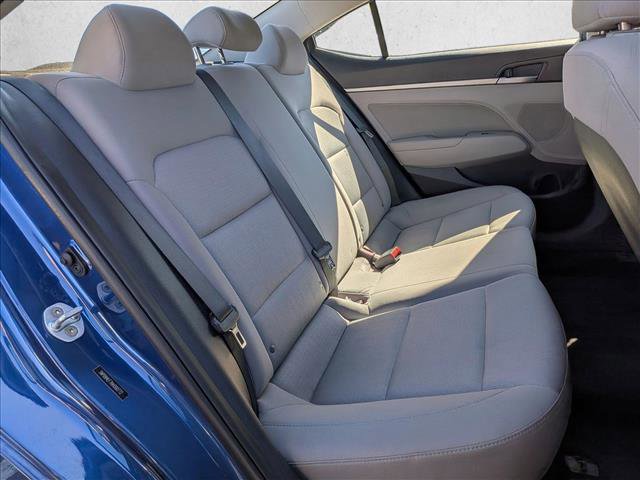 Used 2017 Hyundai Elantra SE image 20