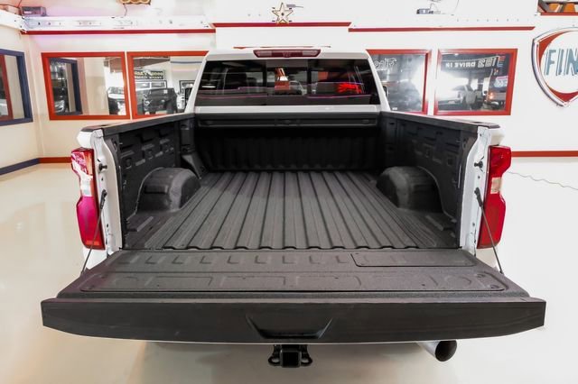 Used 2022 Chevrolet Silverado 2500 LTZ w/ LTZ Plus Package image 8