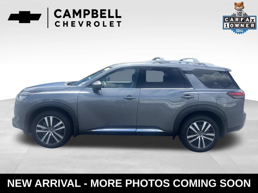 Used 2025 Nissan Pathfinder Platinum AWD/4WD image 2